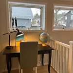 Flott Enebolig, Med 3 Soverom Og 2 Bad, Med Kort Vei Til Sentrum Casa de Férias Oslo