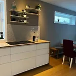 Flott Enebolig, Med 3 Soverom Og 2 Bad, Med Kort Vei Til Sentrum Feriehus *
