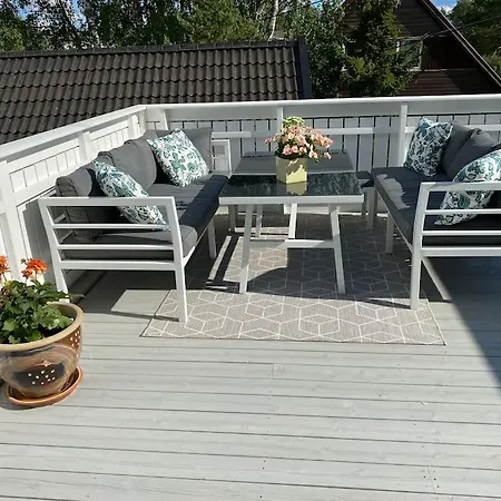 Flott Enebolig Med Kort Vei Til Sentrum