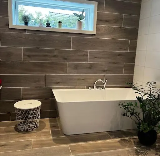 Flott Enebolig, Med 3 Soverom Og 2 Bad, Med Kort Vei Til Sentrum * Oslo