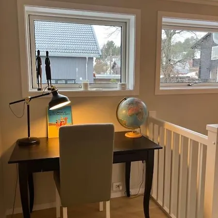 Flott Enebolig, Med 3 Soverom Og 2 Bad, Med Kort Vei Til Sentrum Ferienhaus Oslo