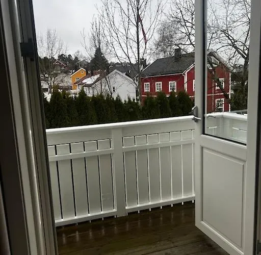 Flott Enebolig, Med 3 Soverom Og 2 Bad, Med Kort Vei Til Sentrum בית נופש *